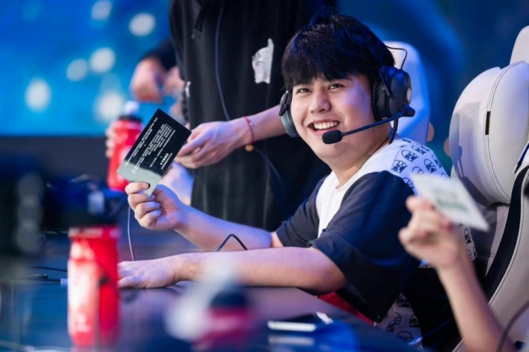 他的发球轮 他的发球轮